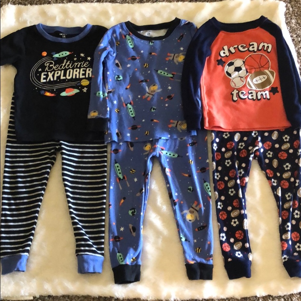 GUC 3 piece pajama lot. Baby boy size 24months